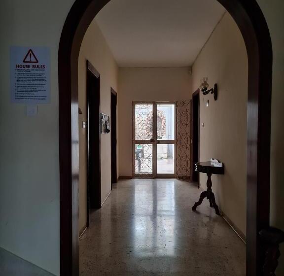 هاستل Eem Student Guest House