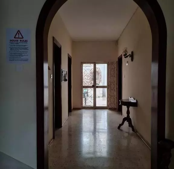 هاستل Eem Student Guest House