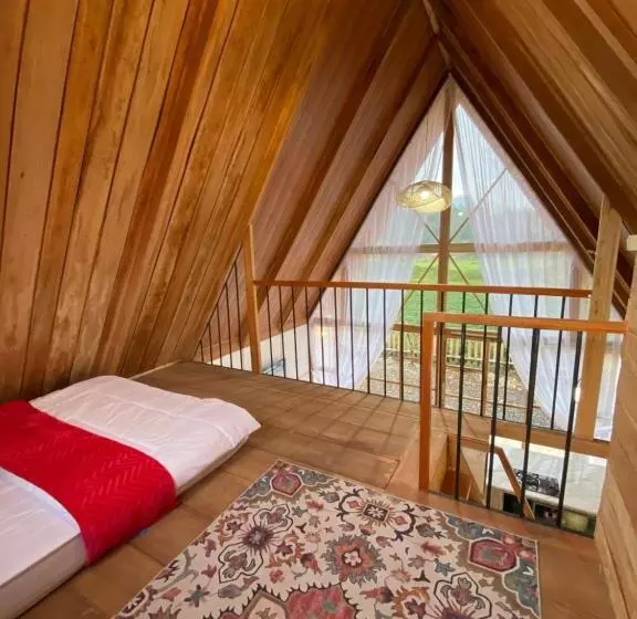 Retkeilymaja Martos Villa Dieng