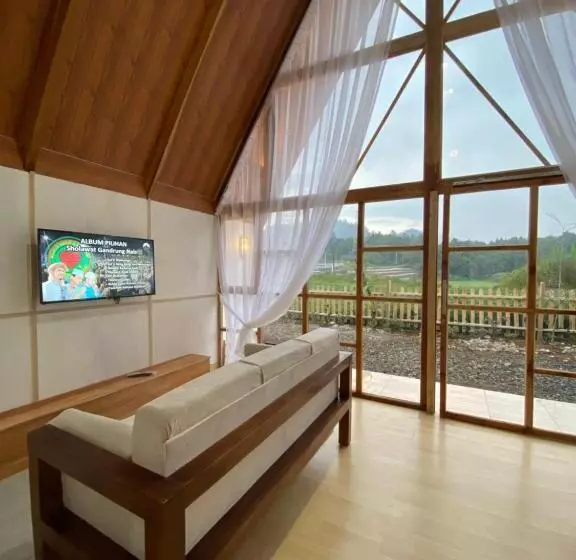 Retkeilymaja Martos Villa Dieng