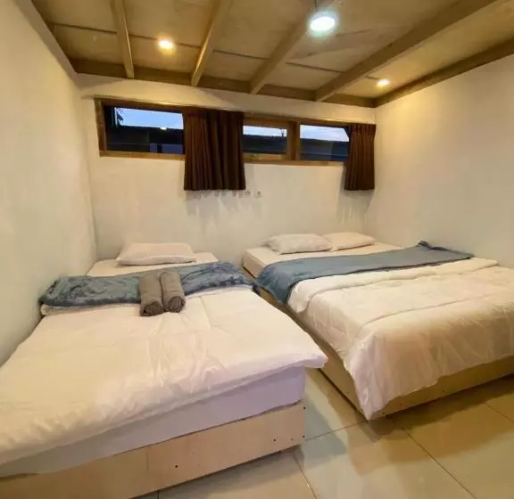 Retkeilymaja Martos Villa Dieng