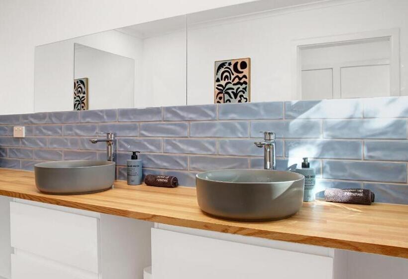 Общежитие Thomson Rest