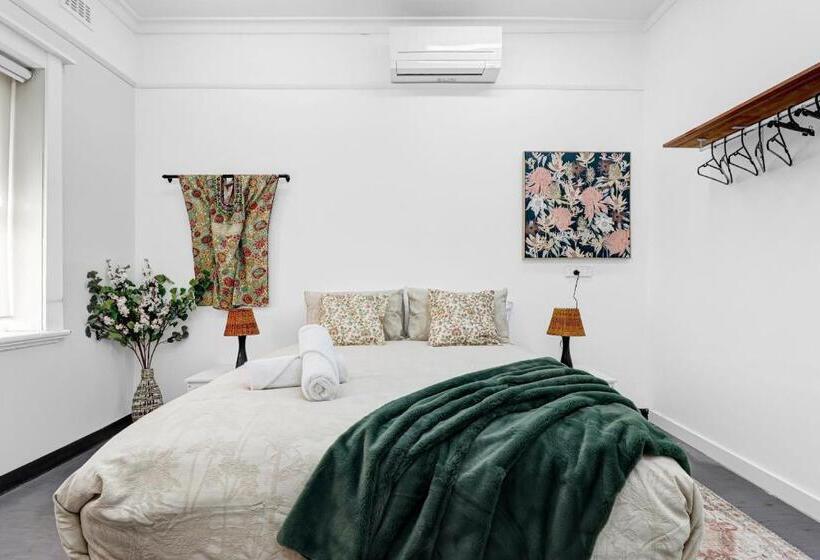 Общежитие Thomson Rest