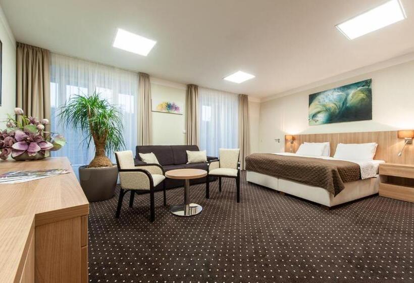 Aamiaismajoitus (B&B) Lázeňský Dům Praha