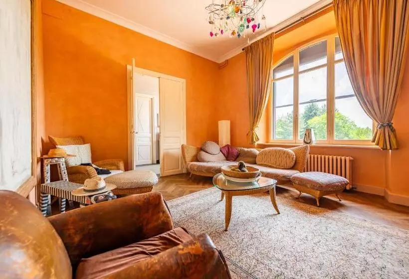 Aamiaismajoitus (B&B) Demeure Bergamote De Fontiers