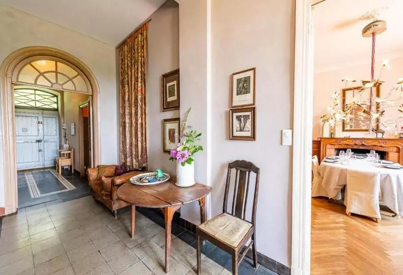 Aamiaismajoitus (B&B) Demeure Bergamote De Fontiers