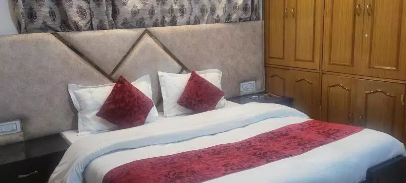 ベッドアンドブレックファースト The Aston Hills   A Luxury Stay , Shimla