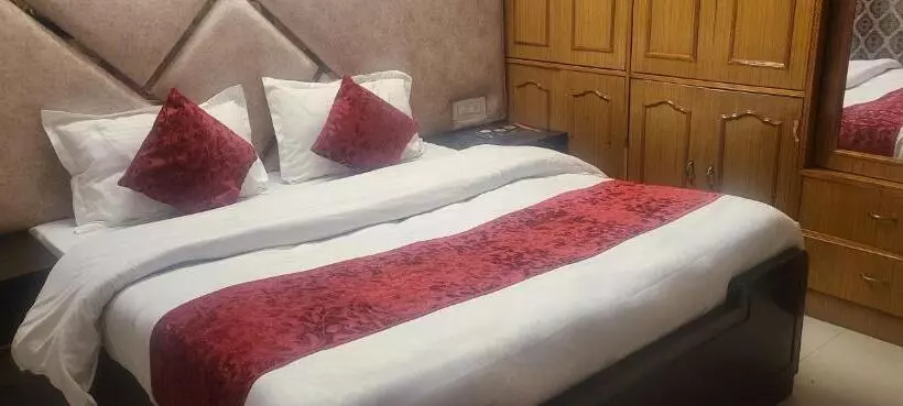 ベッドアンドブレックファースト The Aston Hills   A Luxury Stay , Shimla