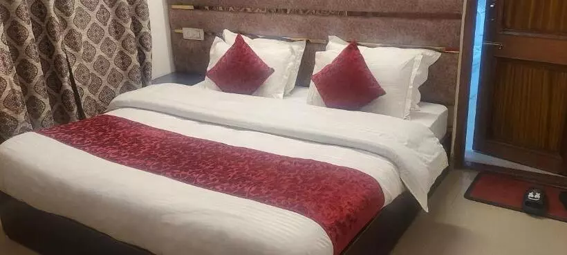 ベッドアンドブレックファースト The Aston Hills   A Luxury Stay , Shimla