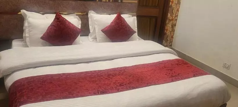 ベッドアンドブレックファースト The Aston Hills   A Luxury Stay , Shimla