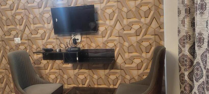 민박 The Aston Hills A Luxury Stay , Shimla