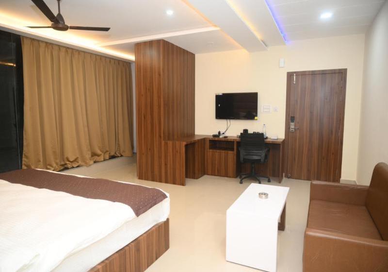 هتل Atithi Regency