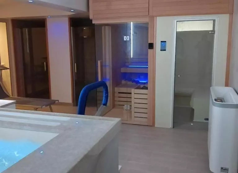 Hotelli Mya Luxury Rooms And Wellness