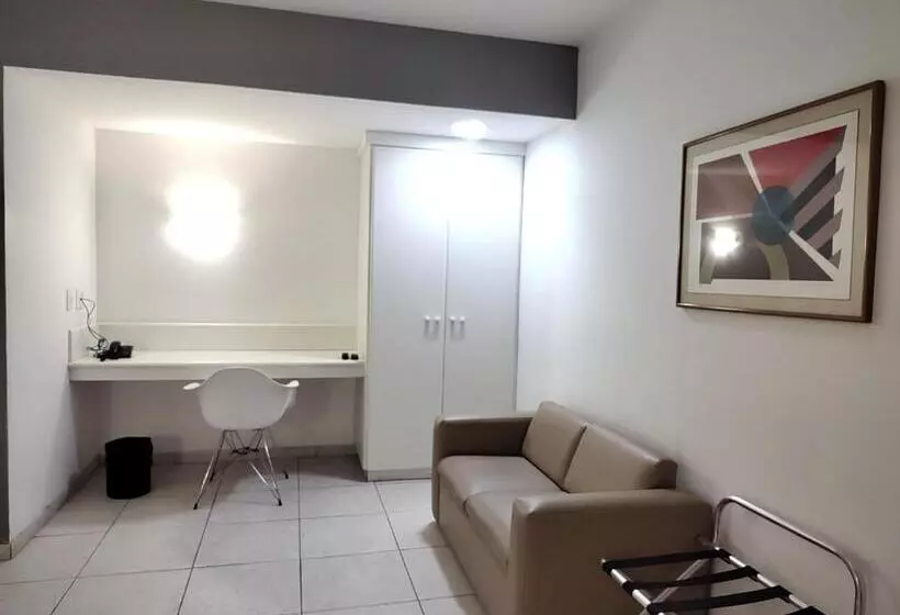 Hotelli Oscar Gold Savassi