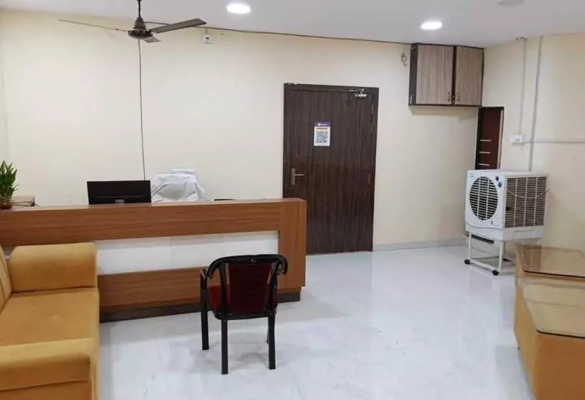 Hotelli Rajwada Palace And Marriage Garden