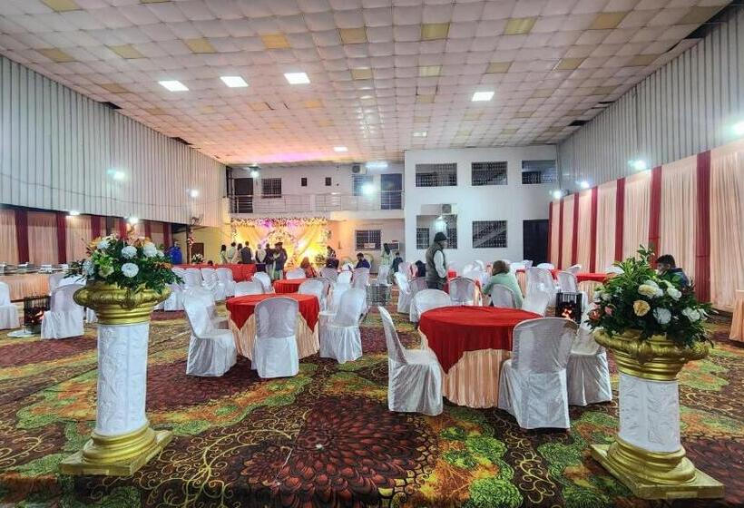 هتل Sanskar Garden