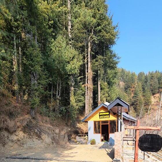 Hotel Snowind Cottages