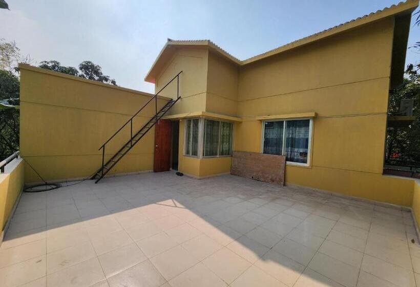 پانسیون Aaira Manjil1