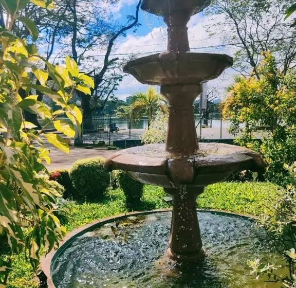 Majatalo Grand Colonial Viveka