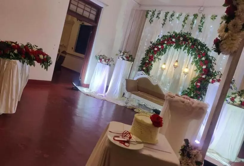 Majatalo Grand Colonial Viveka