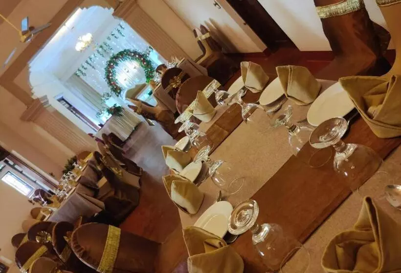 Majatalo Grand Colonial Viveka