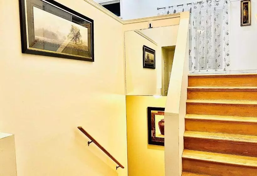 Majatalo Lavida Exclusive Guest House, Free Parking