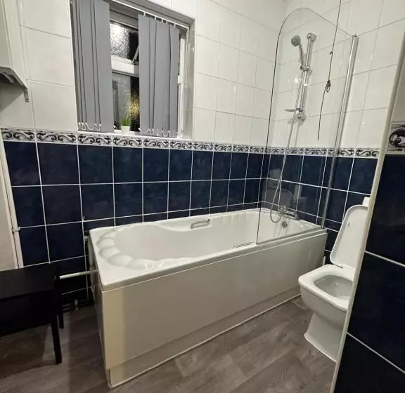 Majatalo Parkside House