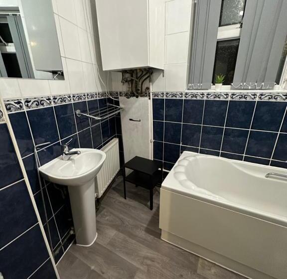 پانسیون Parkside House