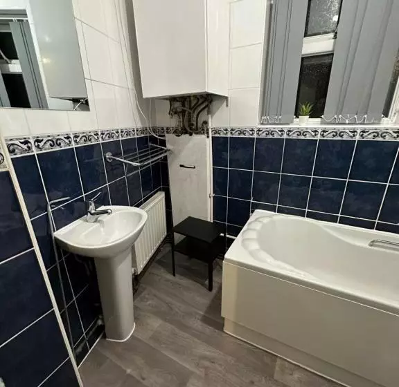 Majatalo Parkside House