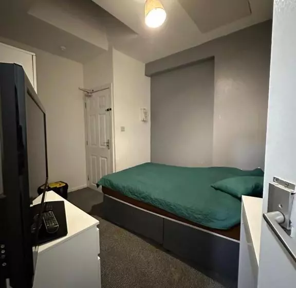 Majatalo Parkside House