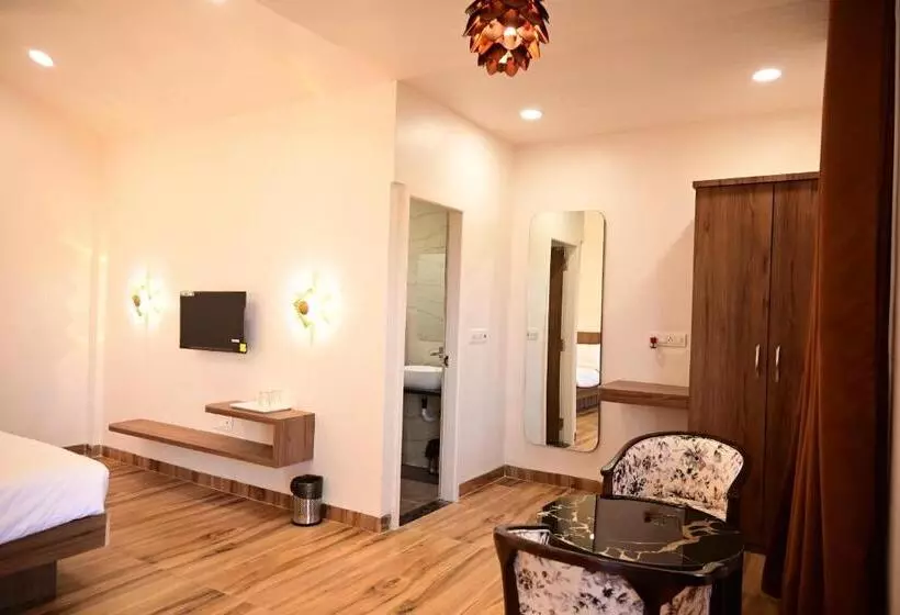 The Golden Woods Resort