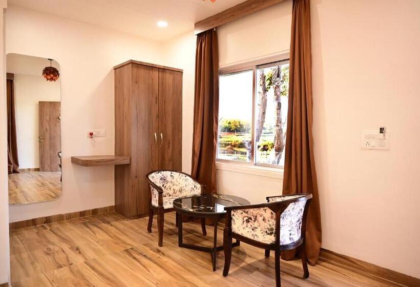 The Golden Woods Resort