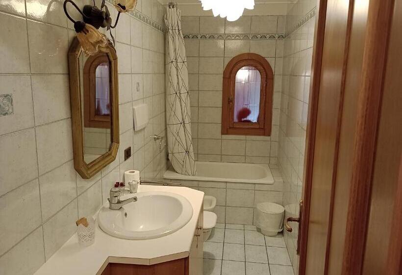 Nocleg ze śniadaniem Le Scuderie Di Vgb