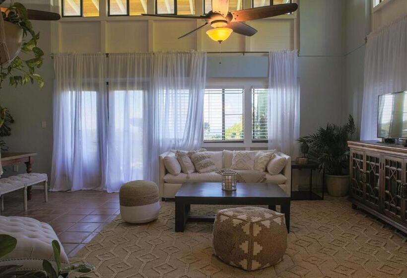 Cruz Bay Tropical Condo