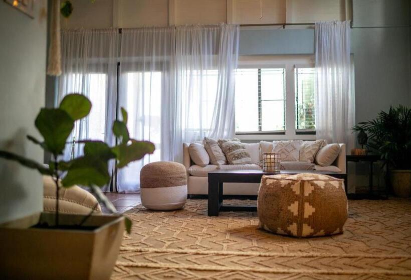 Cruz Bay Tropical Condo