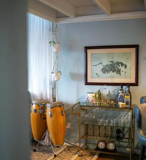 Cruz Bay Tropical Condo