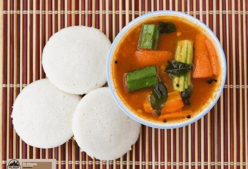 Dr House Ella   Hostel & Cafe