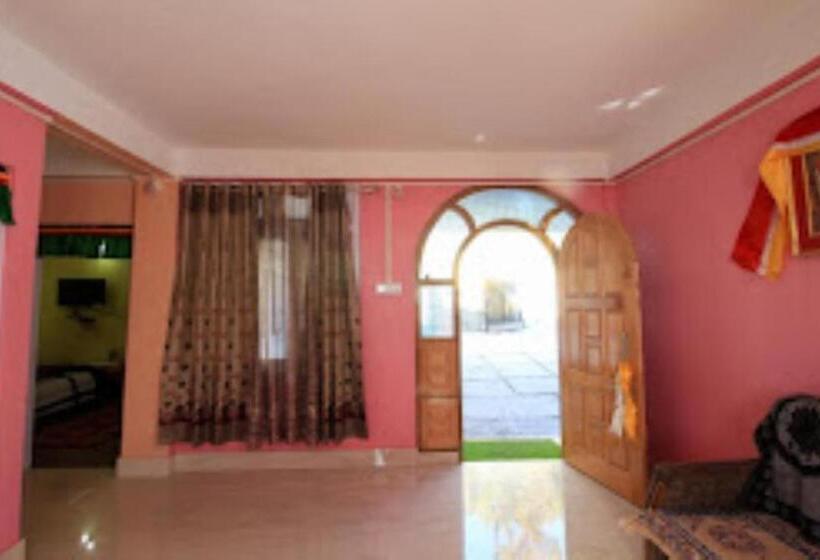 Отель Come Inn Homestay, Tawang