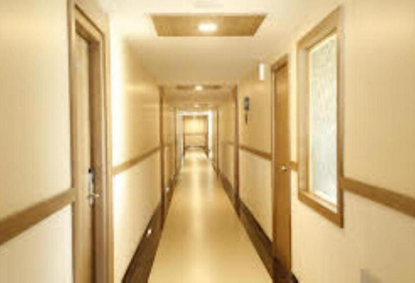 בית מלון כפרי Grand Plazza Coimbatore