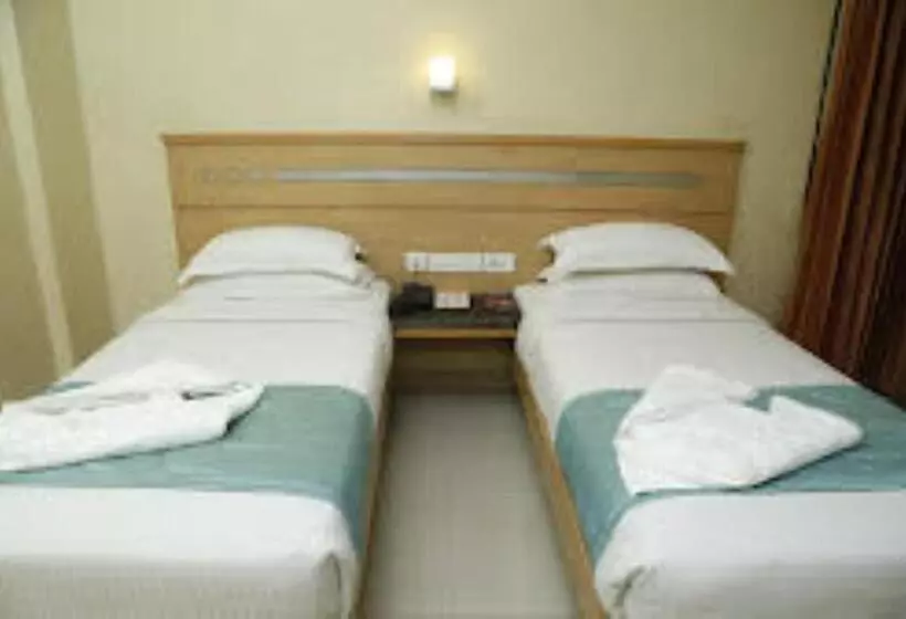 ホテル Grand Plazza Coimbatore
