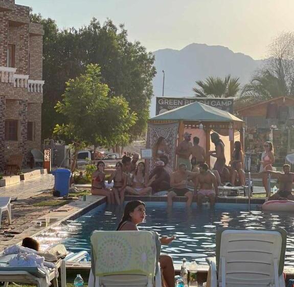 هتل Green Beach Camp &