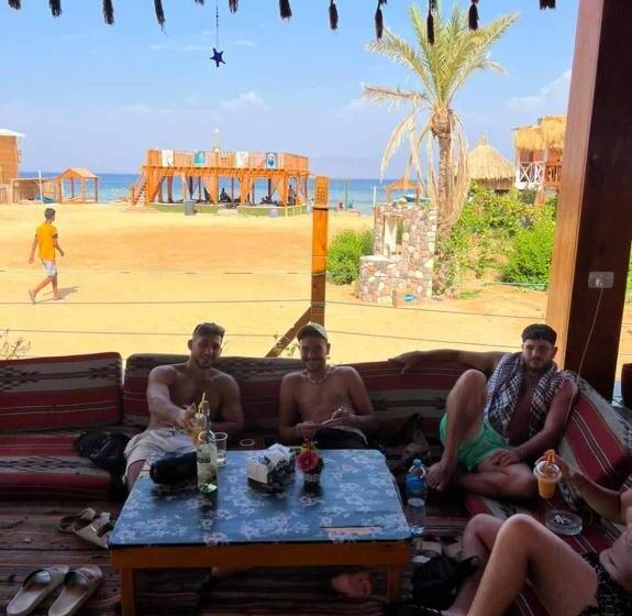 هتل Green Beach Camp &