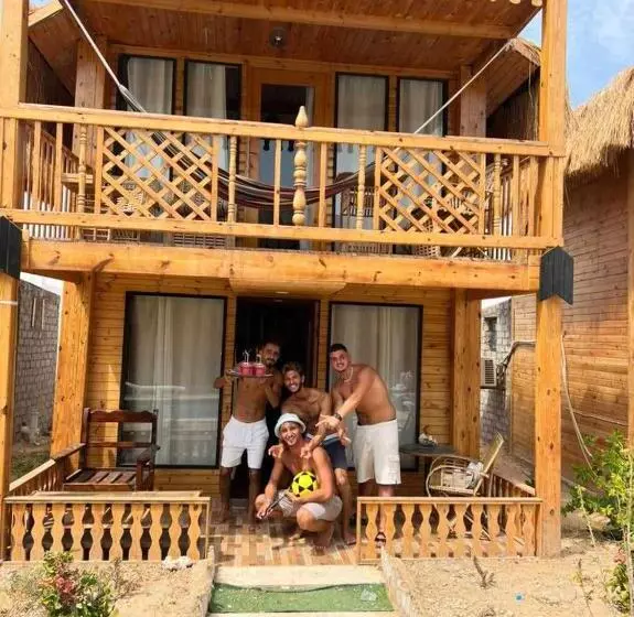 هتل Green Beach Camp &