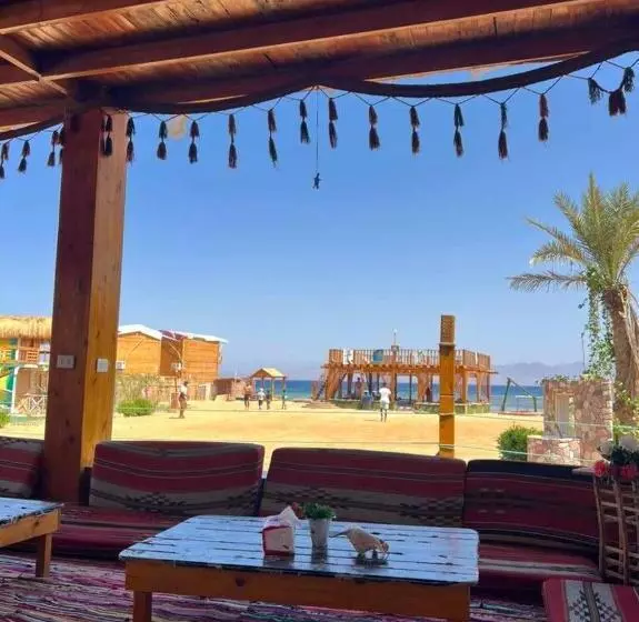 هتل Green Beach Camp &