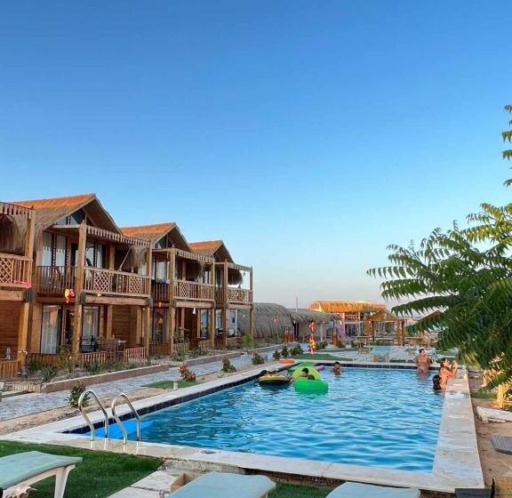 هتل Green Beach Camp &