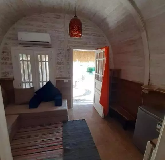 هتل Green Beach Camp &