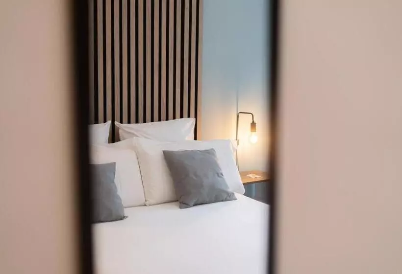 هتل I M Room Suites Nuevos Ministerios   Bernabeu Digital Access