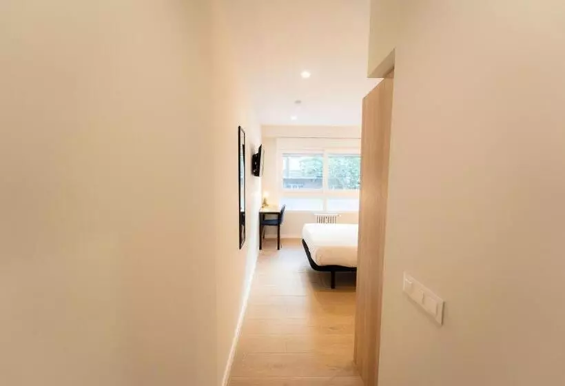 هتل I M Room Suites Nuevos Ministerios   Bernabeu Digital Access