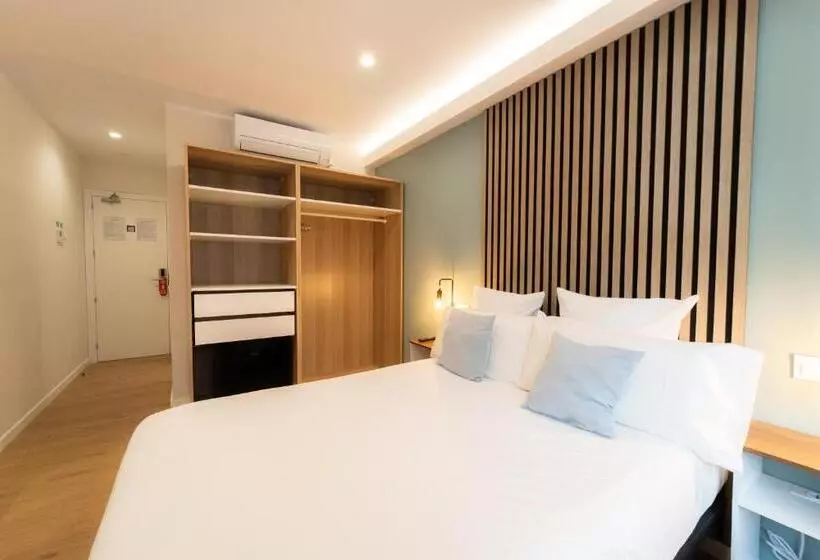 هتل I M Room Suites Nuevos Ministerios   Bernabeu Digital Access