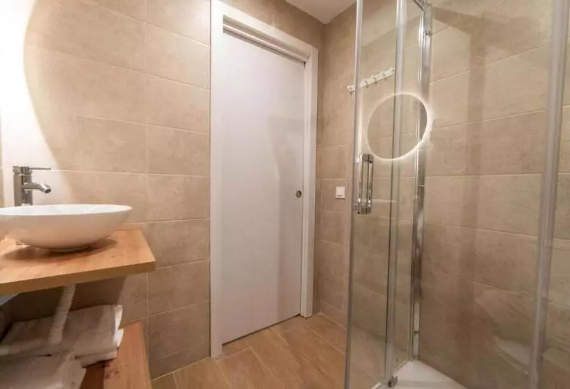 هتل I M Room Suites Nuevos Ministerios   Bernabeu Digital Access